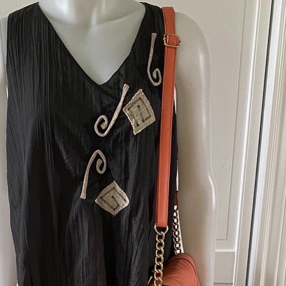 Women's Stylish Salmon Color Shoulder Strap / Hand Held Purse - Picture 6 of 12